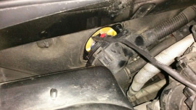 엔진룸에서 실내로 라인빼기